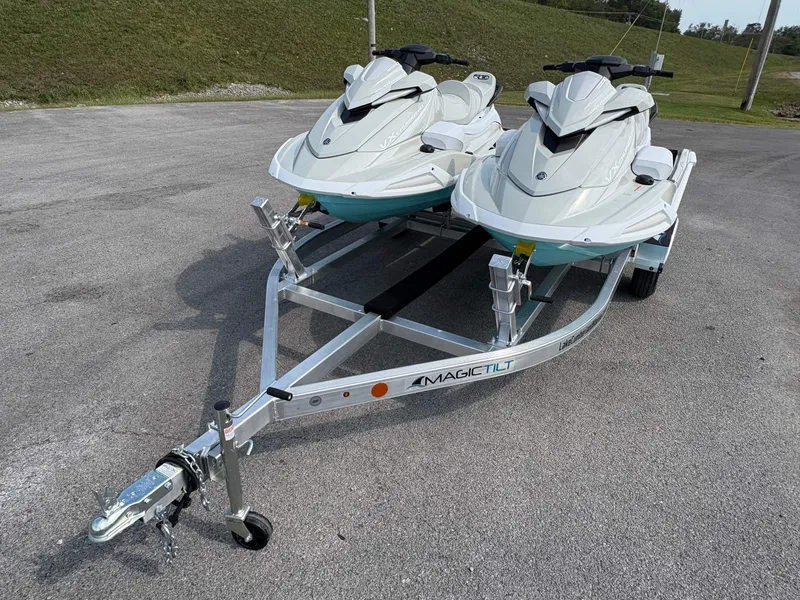 Slide: The Image of Yamaha Waverunner VX Cruiser HO w/ Audio 2025 - 36