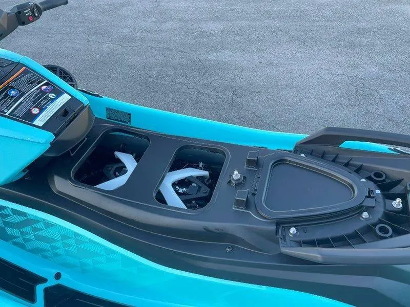 Slide: The Image of Yamaha WaveRunner VX Limited HO 2025 - 18