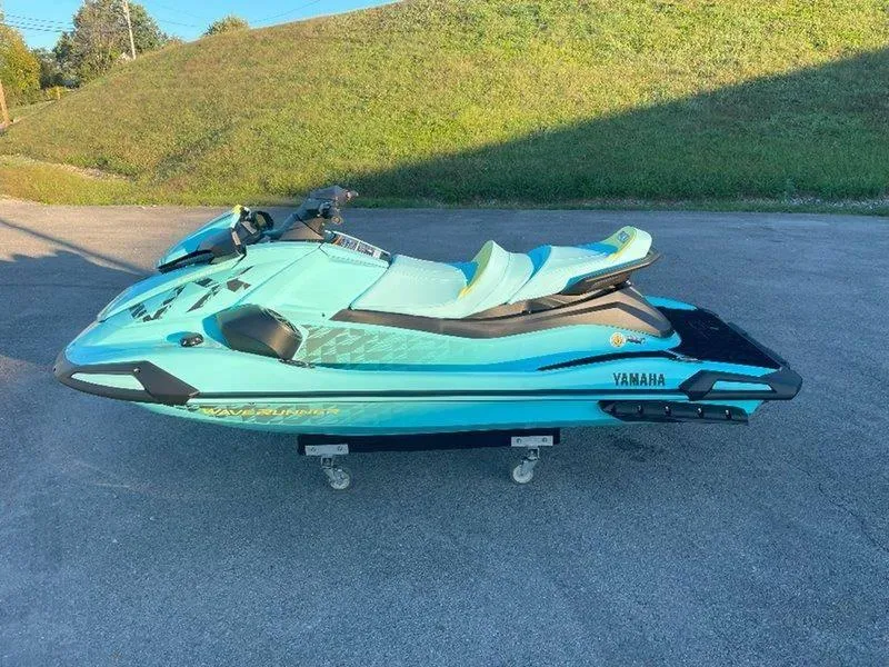 Slide: The Image of Yamaha WaveRunner VX Limited HO 2025 - 3