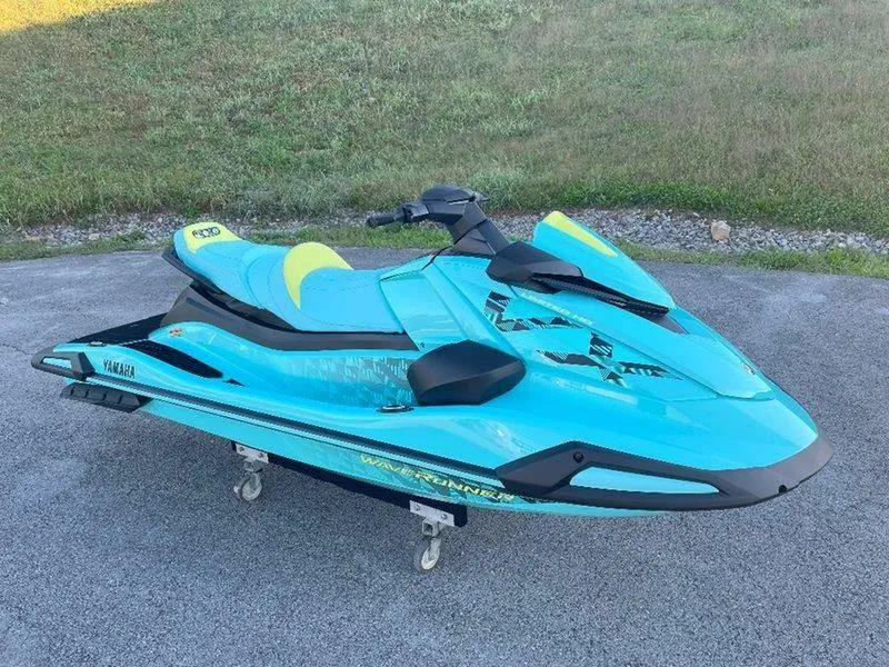 Slide: The Image of Yamaha WaveRunner VX Limited HO 2025 - 6