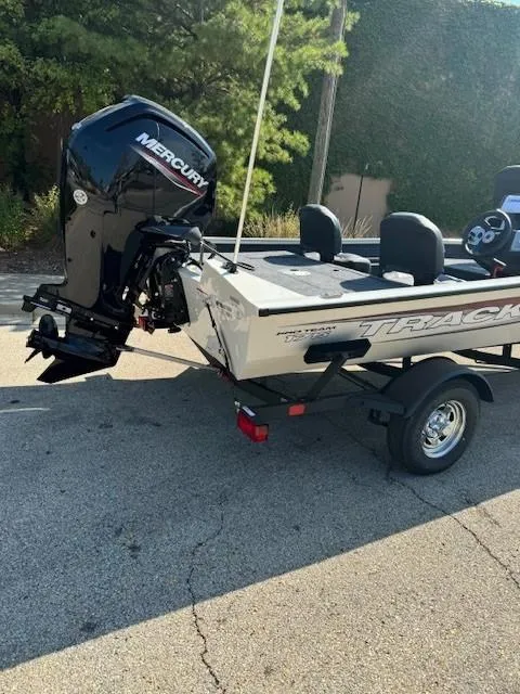 Slide: The Image of 2025 Tracker Pro Team 175 Crappie Edition boat with Mercury outboard motor. - 7
