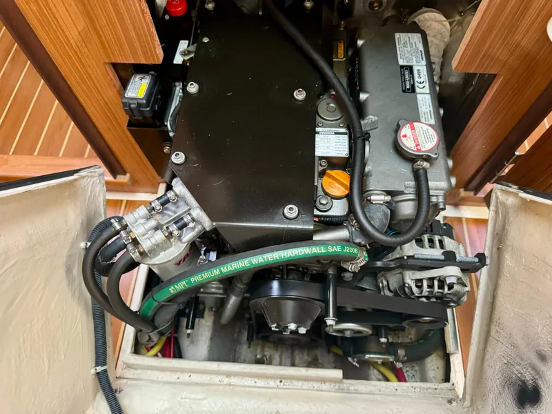 Slide: The Image of Yanmar 4JH57CR Diesel - 27