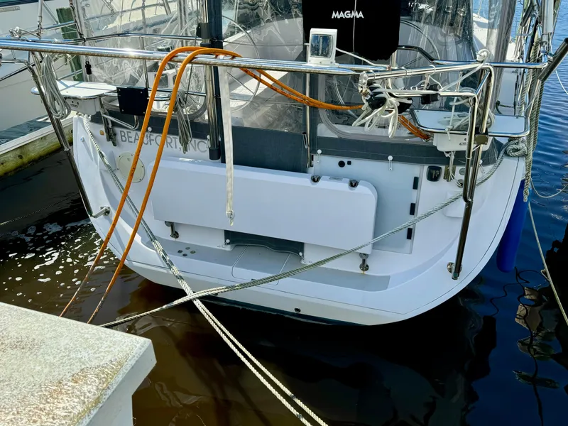 Slide: The Image of Electric Swim Platform - 3