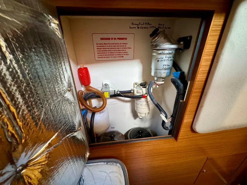 Slide: The Image of Engine & Generator Filters - 47