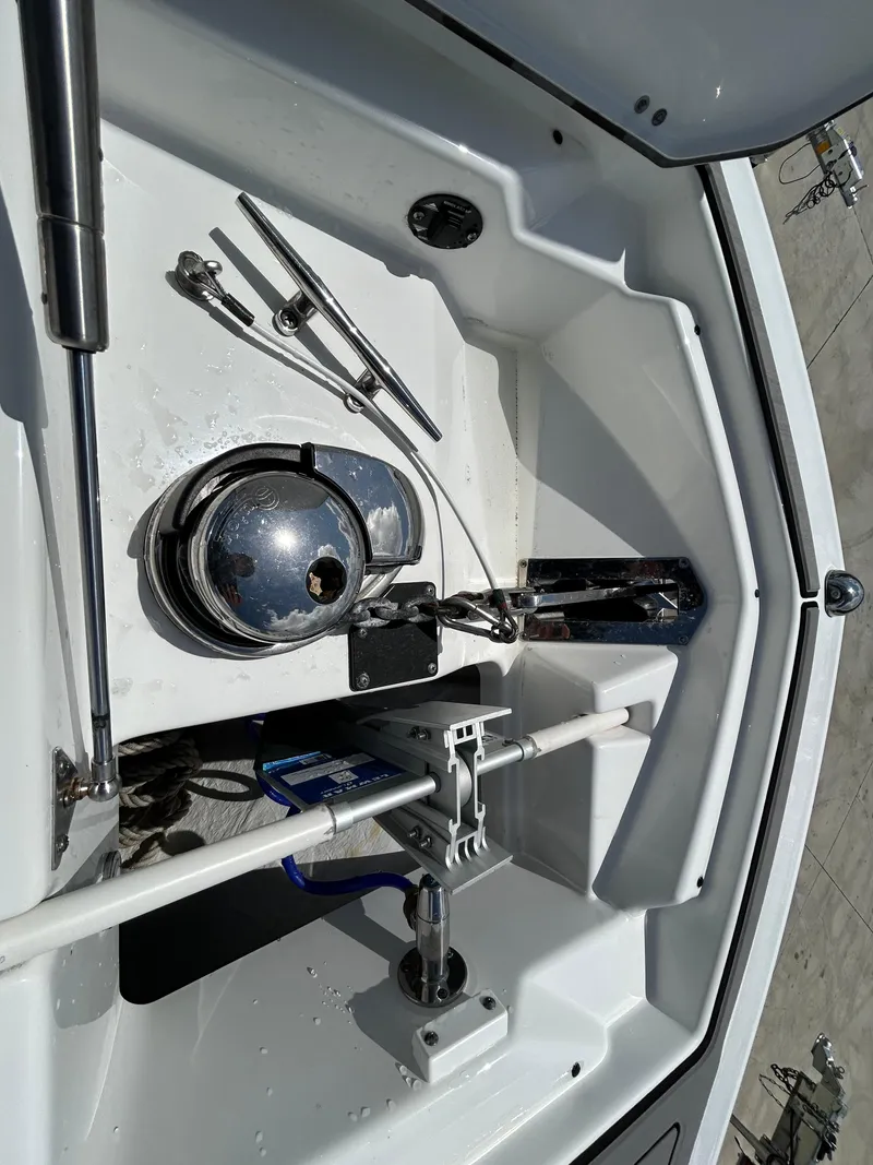 Slide: The Image of 2019 Blackfin 272 CC boat deck with stainless steel fittings and equipment. - 20