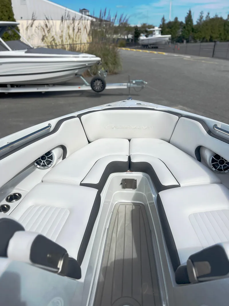 Slide: The Image of Crownline Boats 270 XSS 2025 - 1