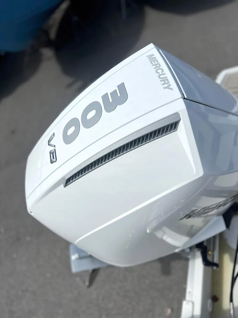 Slide: The Image of Crownline Boats 270 XSS 2025 - 28