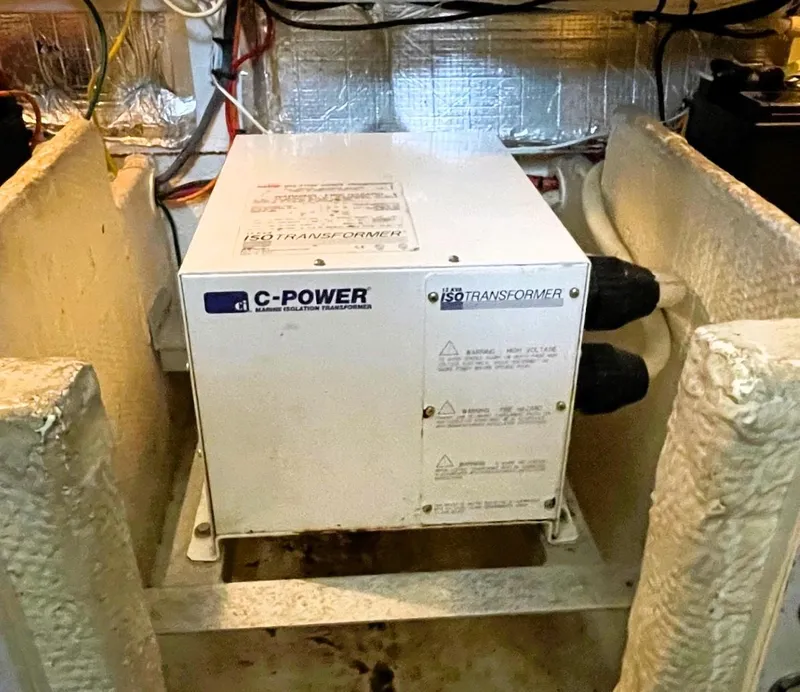 Slide: The Image of Silverton 39 Motor Yacht 2006 - 53