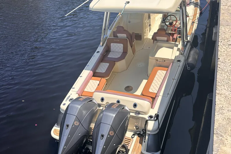 Slide: The Image of Chris-Craft Calypso 26 2019 - 8