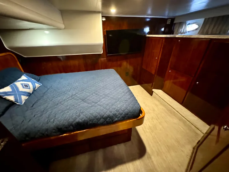 Slide: The Image of Navigator 4600 Pilothouse 1998 - 66