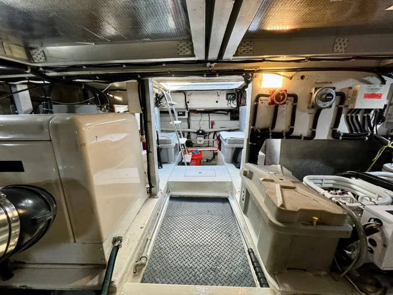Slide: The Image of Navigator 4600 Pilothouse 1998 - 74