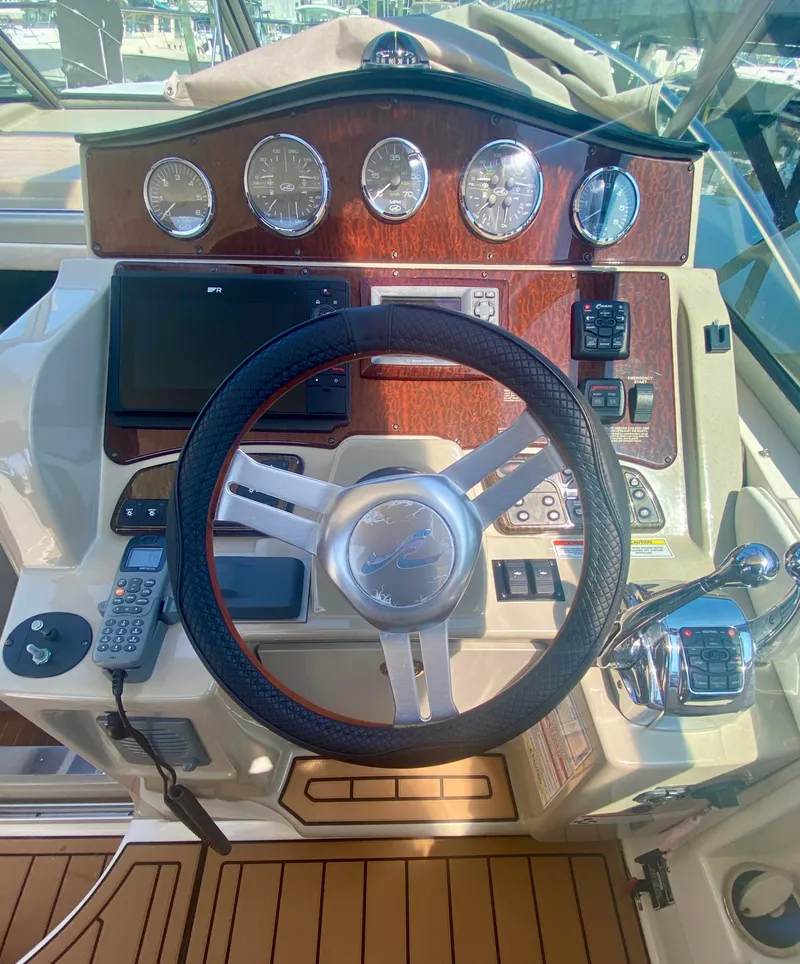 Slide: The Image of Sea Ray 330 Sundancer 2010 - 10