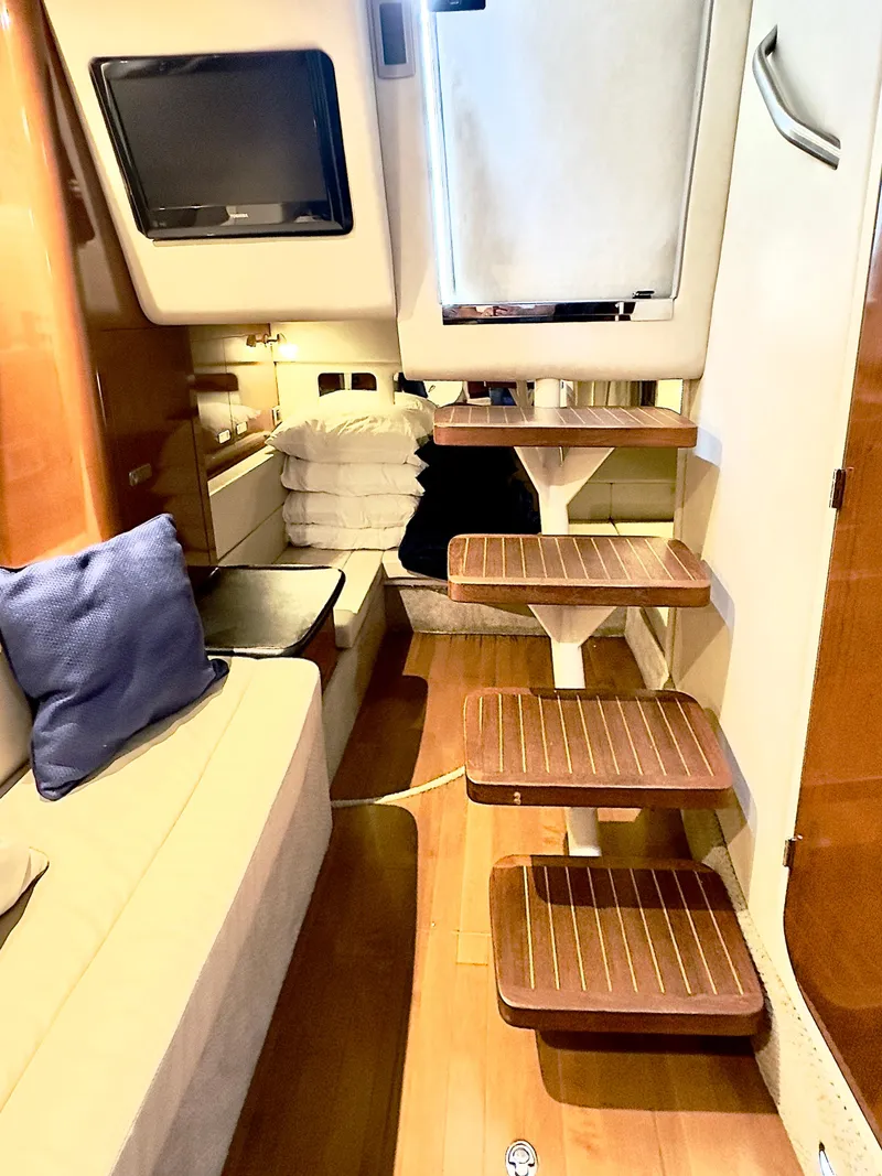 Slide: The Image of Sea Ray 330 Sundancer 2010 - 24