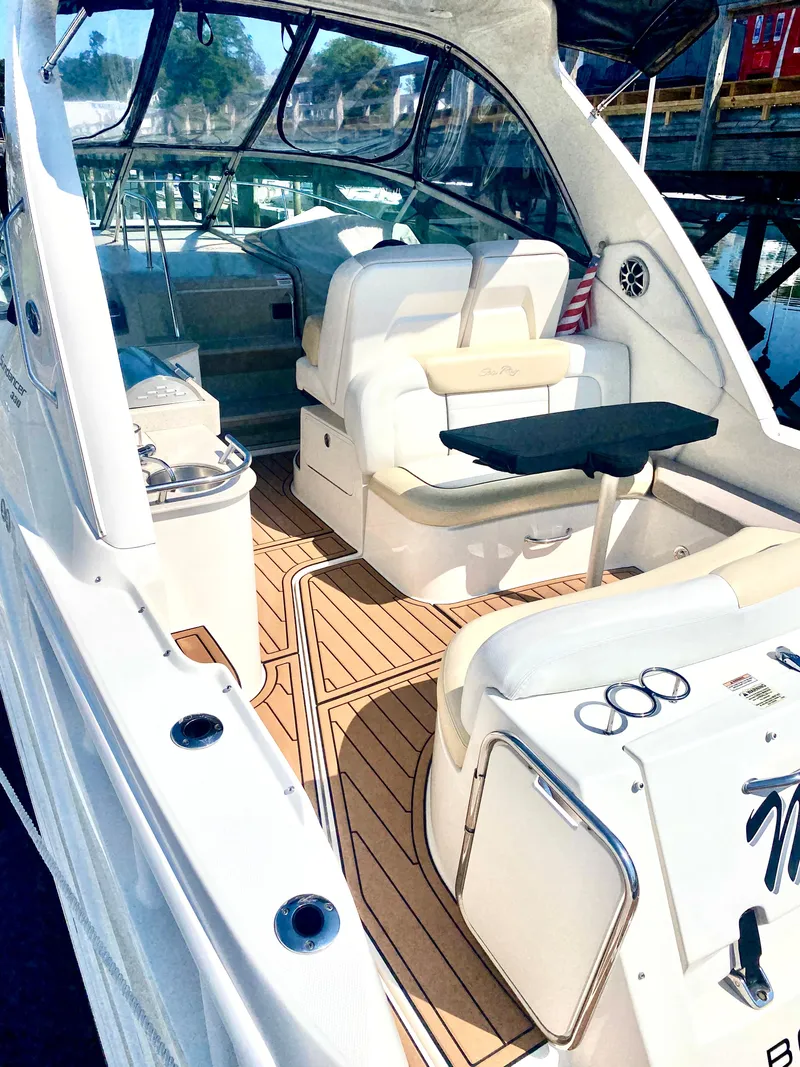 Slide: The Image of Sea Ray 330 Sundancer 2010 - 6