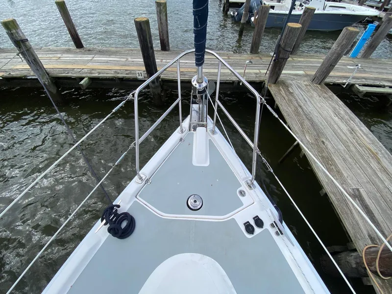 Slide: The Image of 2008 Hunter 36 "Free & Easy" - 20