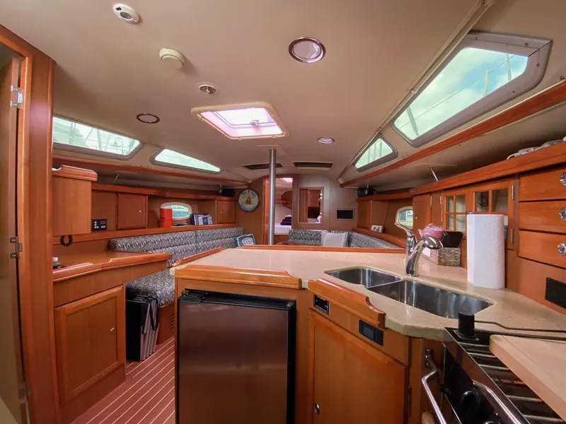 Slide: The Image of 2008 Hunter 36 "Free & Easy" - 22