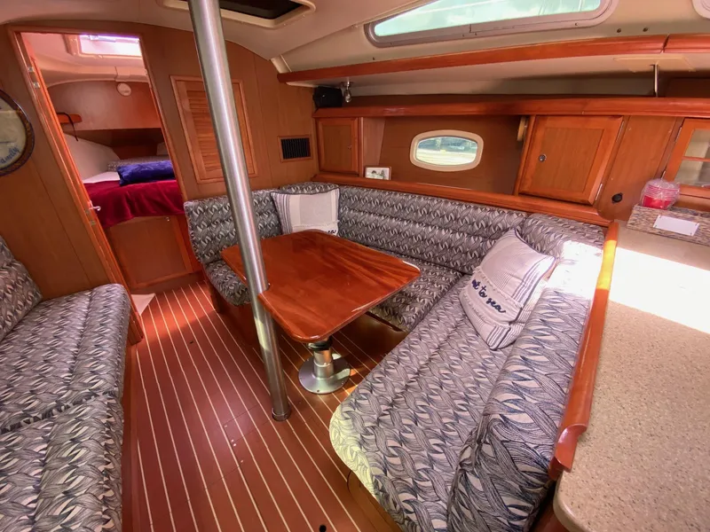 Slide: The Image of 2008 Hunter 36 "Free & Easy" - 30