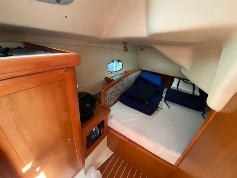Slide: The Image of 2008 Hunter 36 "Free & Easy" - 39