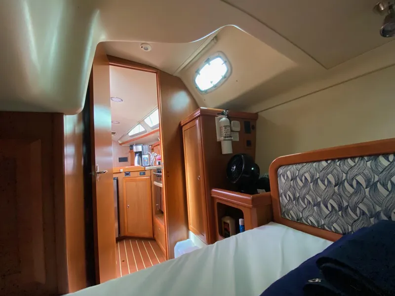Slide: The Image of 2008 Hunter 36 "Free & Easy" - 41