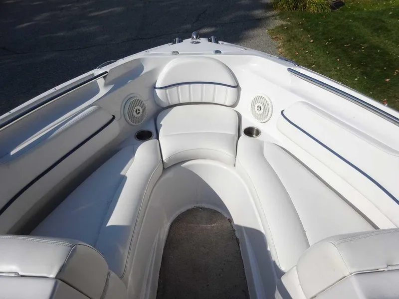 Slide: The Image of Four Winns H210 2010 - 16