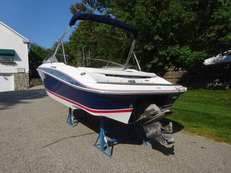 Slide: The Image of Four Winns H210 2010 - 6