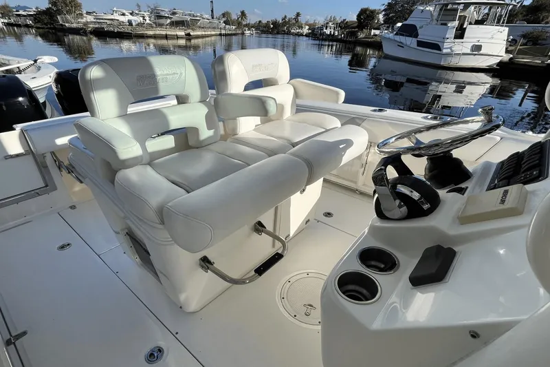 Slide: The Image of Boston Whaler 250 Outrage 2014 - 11