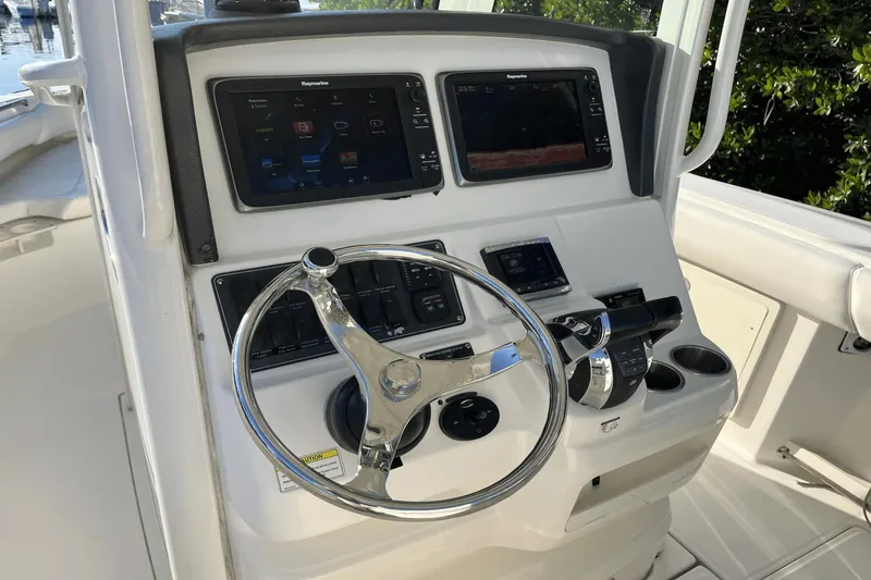 Slide: The Image of Boston Whaler 250 Outrage 2014 - 14
