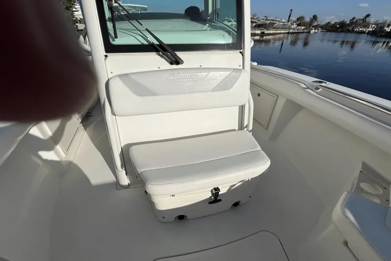 Slide: The Image of Boston Whaler 250 Outrage 2014 - 22