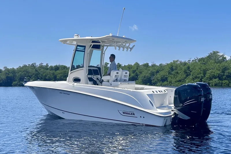 Slide: The Image of Boston Whaler 250 Outrage 2014 - 34
