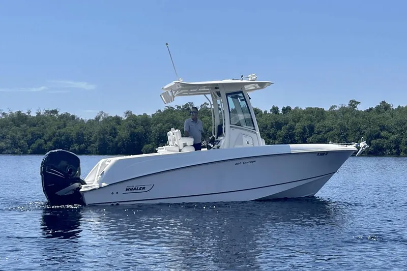 Slide: The Image of Boston Whaler 250 Outrage 2014 - 37