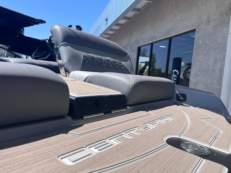 Slide: The Image of Centurion Ri245 2025 - 10