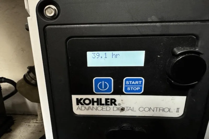 Slide: The Image of Sea Ray 340 Sundancer 2006 - 32