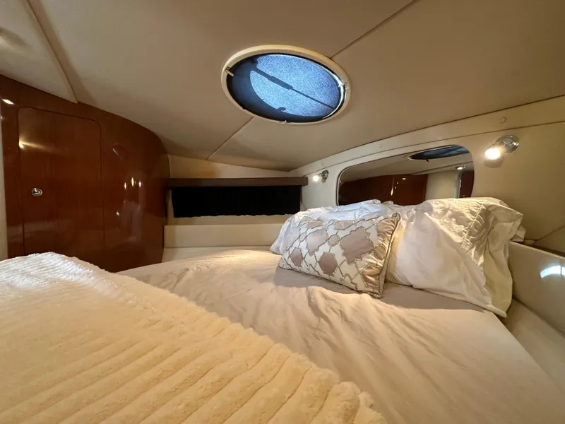 Slide: The Image of Regal 4080 Flybridge Sedan 2007 - 51