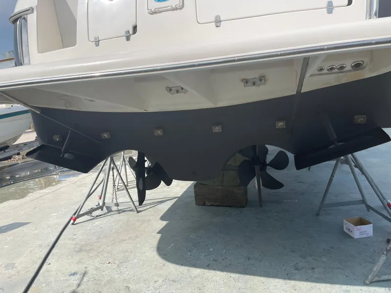 Slide: The Image of Regal 4080 Flybridge Sedan 2007 - 63