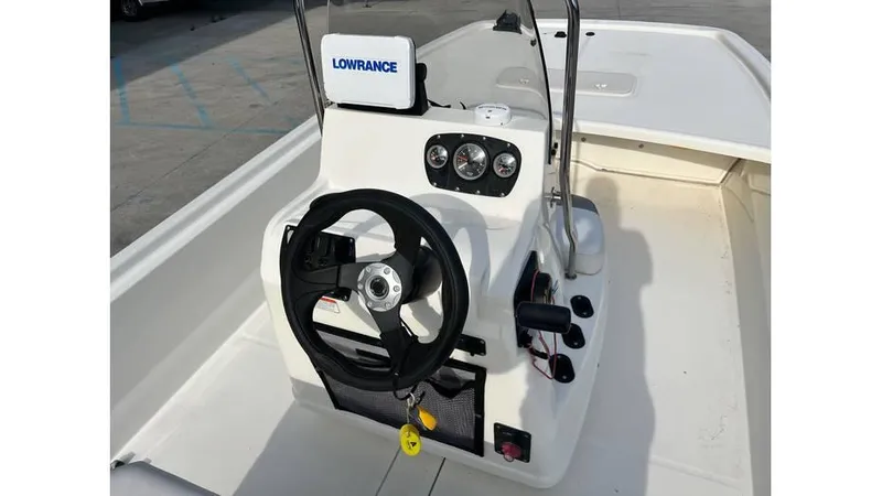 Slide: The Image of Mako Pro Skiff 19 CC 2019 - 6