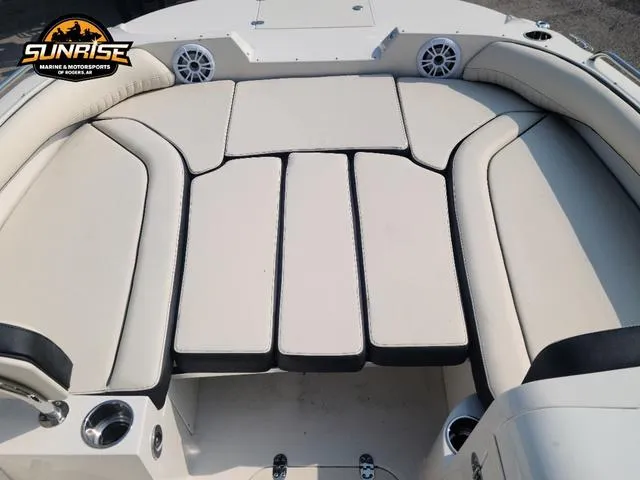 Slide: The Image of Stingray 212 SC 2023 - 10