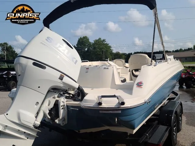 Slide: The Image of Stingray 212 SC 2023 - 16