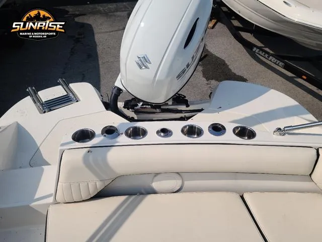 Slide: The Image of Stingray 212 SC 2023 - 19