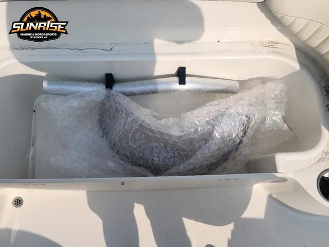 Slide: The Image of Stingray 212 SC 2023 - 9