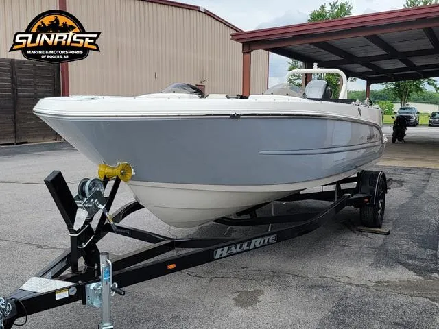 Slide: The Image of Stingray 172SC 2023 - 23