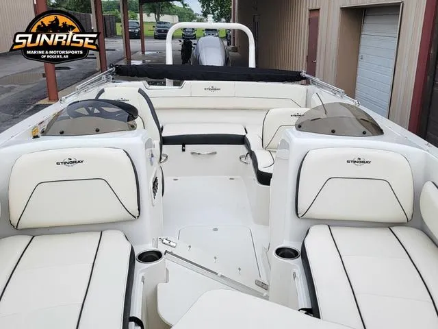 Slide: The Image of Stingray 172SC 2023 - 5