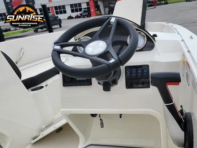 Slide: The Image of Stingray 172SC 2023 - 9