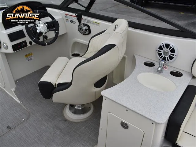 Slide: The Image of Stingray 231DC 2023 - 8