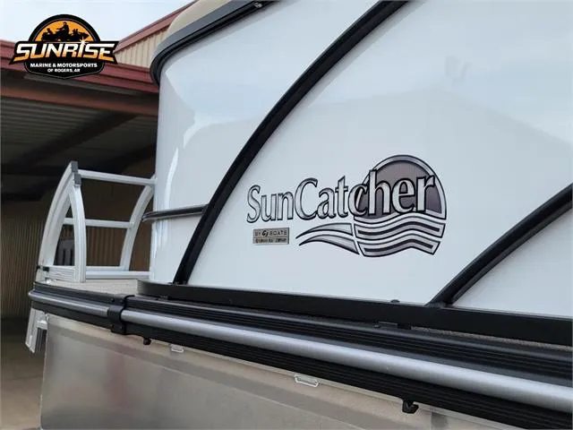 Slide: The Image of 2024 SunCatcher Select 320RCX boat with logo, displayed at Sunrise Marine & Motorsports. - 23