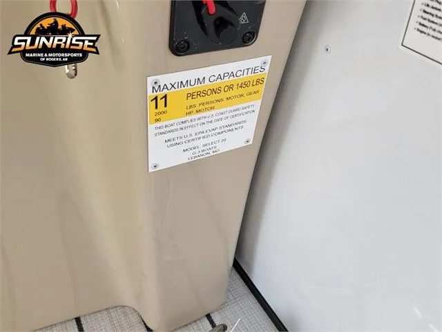 Slide: The Image of 2024 SunCatcher Select 20RC capacity label, maximum 11 persons or 1450 lbs. - 14