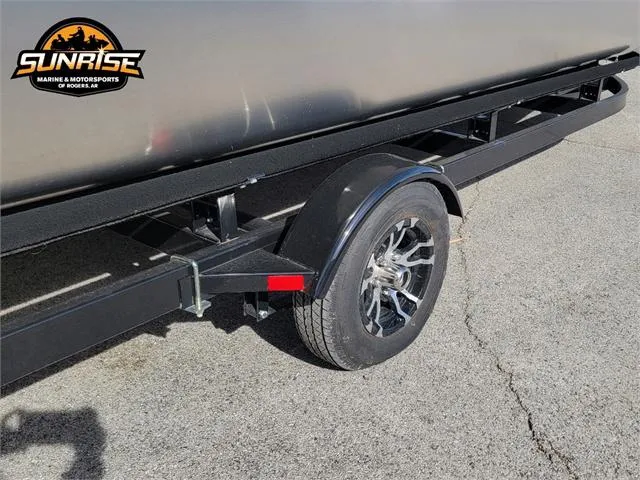 Slide: The Image of 2024 SunCatcher Select 20RC trailer wheel and frame, Sunrise Marine logo visible. - 4