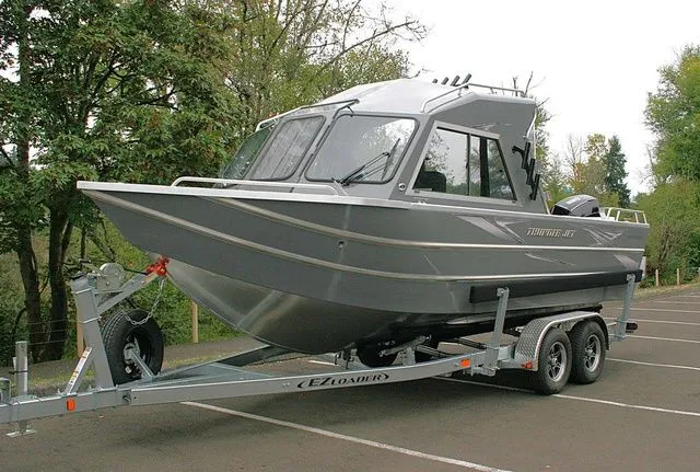 Slide: The Image of Thunder Jet Alexis OS 23' 2025 - 1