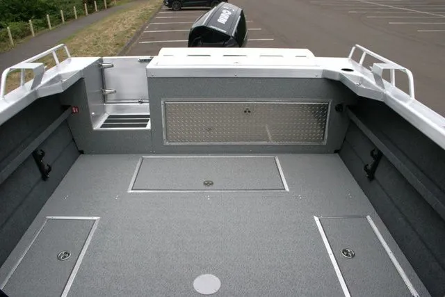 Slide: The Image of Thunder Jet Alexis OS 23' 2025 - 10