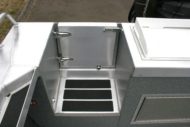 Slide: The Image of Thunder Jet Alexis OS 23' 2025 - 15