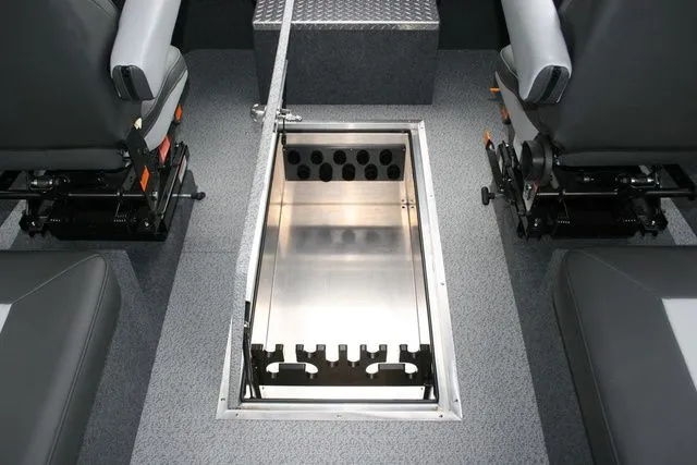 Slide: The Image of Thunder Jet Alexis OS 23' 2025 - 17